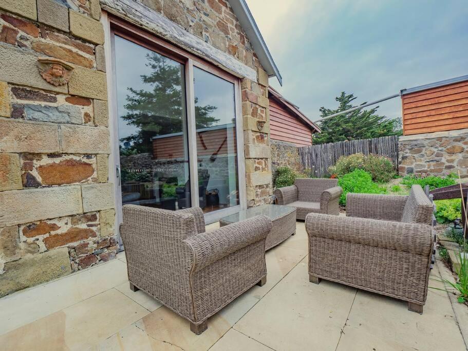 *Newly Relisted* Coach House At Lisdillon Vineyard Villa Little Swanport Екстериор снимка